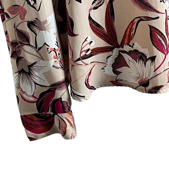 Valerie Stevens Floral Blouse Women's Medium Roll Tab Sleeves High Low Hem - Picture 5 of 9